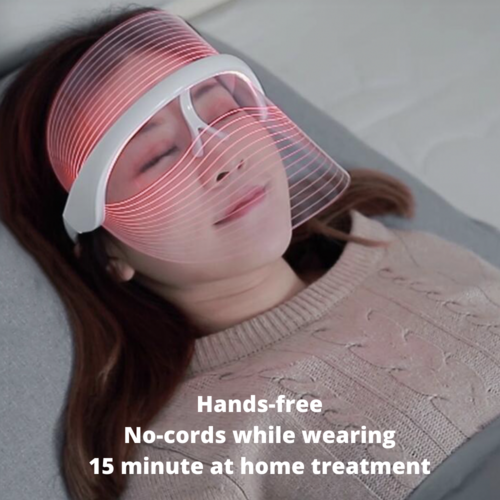 LED-lichttherapiemasker met handsfree beugel op het gezicht, rode lichtlijnen